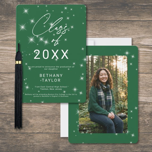 Anuncio Graduación Moderna Verde y Blanco con Brillo (Modern Green & White Sparkle Graduation Announcement)
