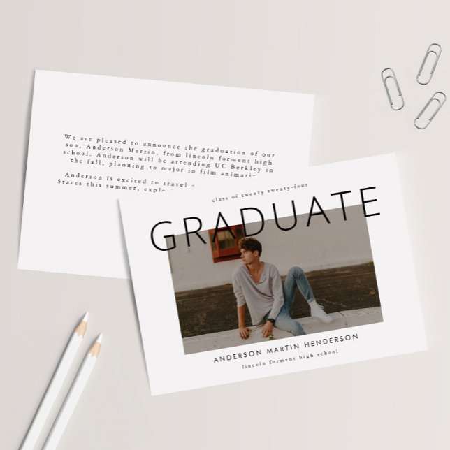 Anuncio Graduación simple de fotografía moderna en blanco  (Subido por el creador)