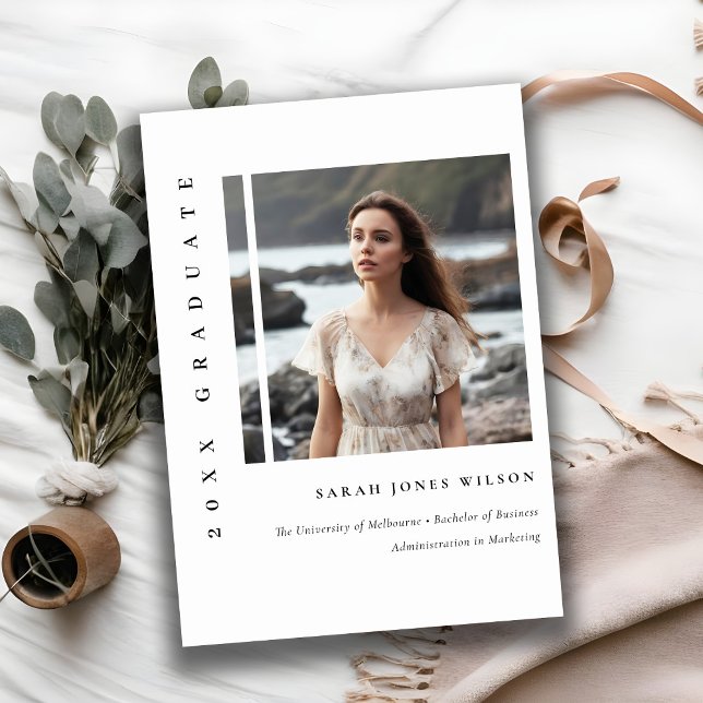 Anuncio Graduación simple mínima de fotos en blanco y negr (Subido por el creador)