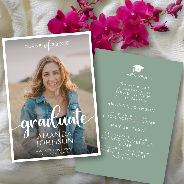 Anuncio Graduada Escritura Verde Sage Foto Graduación (Subido por el creador)