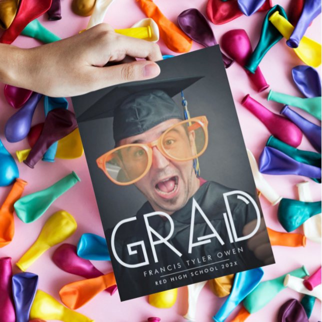 Anuncio Graduado de texto funky con foto | Clase de 2023 (Subido por el creador)