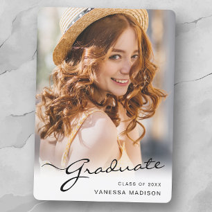 Anuncio Graduado moderno   Elegante Script Trendy Photo