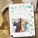 Anuncio Merry Christmas New Home Photo Mountain House<br><div class="desc">Feliz Navidad desde nuestra tarjeta de invitación móvil de las vacaciones de fotos de New Home. El diseño presenta caligrafía manuscrita y un dibujo de doodle de casas, montañas y pinos nevados en rosa y verde pastel vintage. La plantilla de fotos está lista para que agregue la imagen, que se...</div>