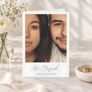 Anuncio Minimalista Moderna Nos Fugamos Foto Script Plegad