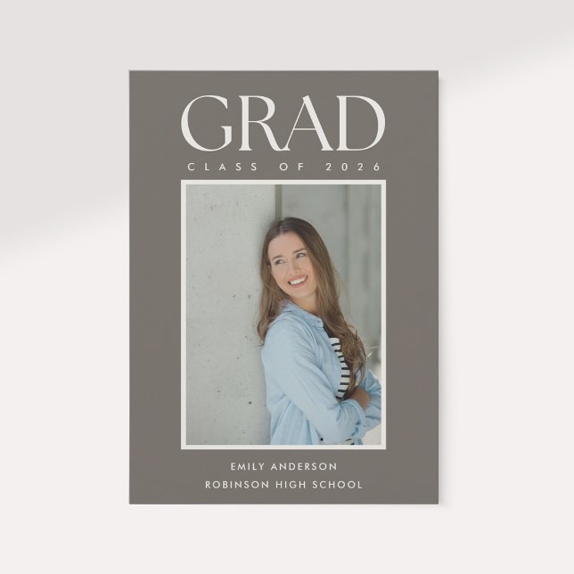 Anuncio Modern Classic Brown Graduation Photo Announcement (Subido por el creador)