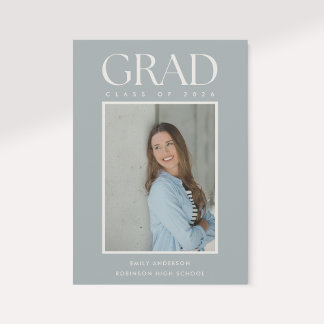 Anuncio Modern Classic Sage Graduation Photo Announcement