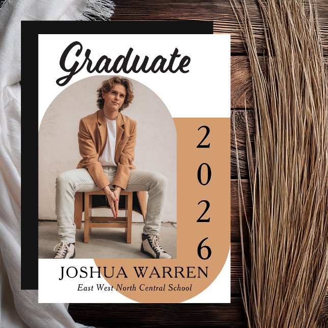 Anuncio Modern Minimalist Arch Photo Graduation 2026 (Modern Minimalist Arch Photo "Graduate" Graduation 2026 Announcement -- Print | Digital)