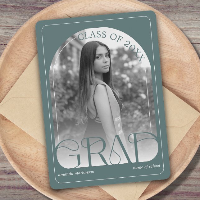 Anuncio Modern Sage Green Arch Graduation Announcement (Subido por el creador)