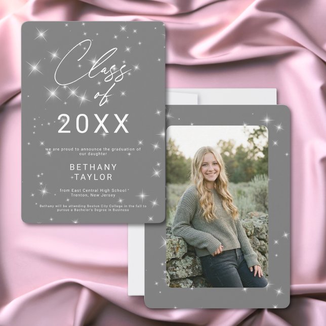 Anuncio Modern Silver Gray & White Sparkle Graduation (Modern Silver Gray & White Sparkle Graduation Announcement)