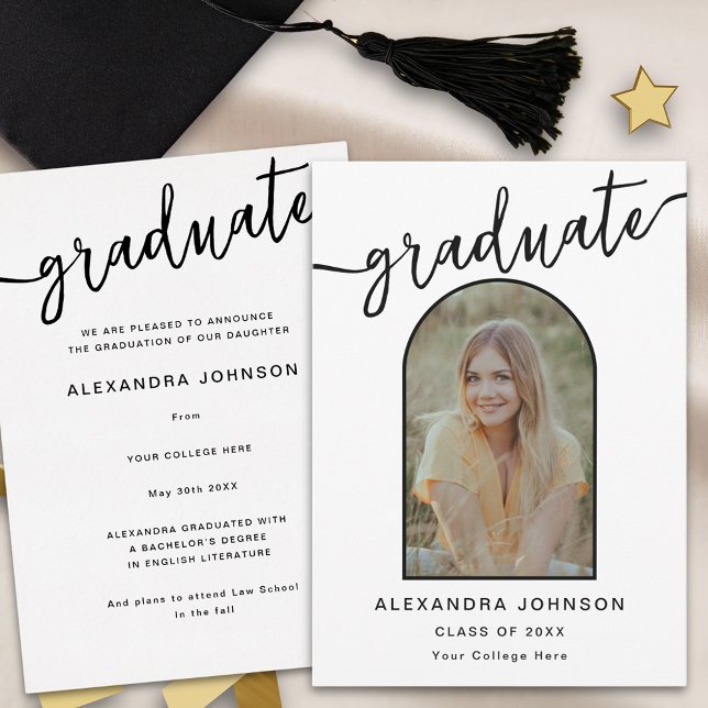 Anuncio Moderna graduación de fotografía de moda en Arco (Modern elegant arch photo graduation announcement card stylish chic black script)