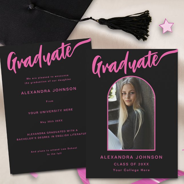 Anuncio Moderno Arco de fotos de graduados con escritura r (Stylish graduate photo arch hot pink calligraphy script black graduation announcement card)