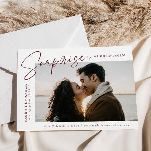 Anuncio Moderno guión de Merlot Surprise Photo Engagement