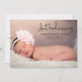Anuncio Moderno presentando la foto de una niña bebé