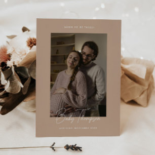 Anuncio Moderno y elegante guión beige foto embarazo