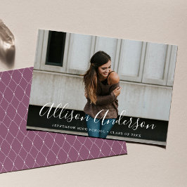 Anuncio Morado | Foto de graduación con letra atemporal