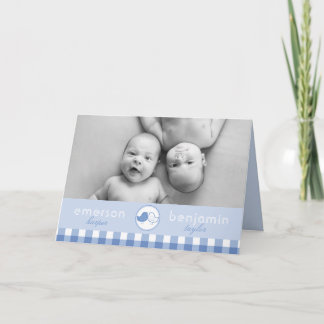 Anuncio Nacimiento de la foto de niños con dos gorras