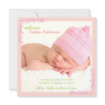 Nacimiento de la foto de una niña de nado suavemen