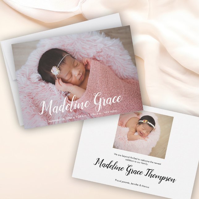 Anuncio Nacimiento de la foto del guión manuscrito del nom (Script baby girl name birth announcement card.)