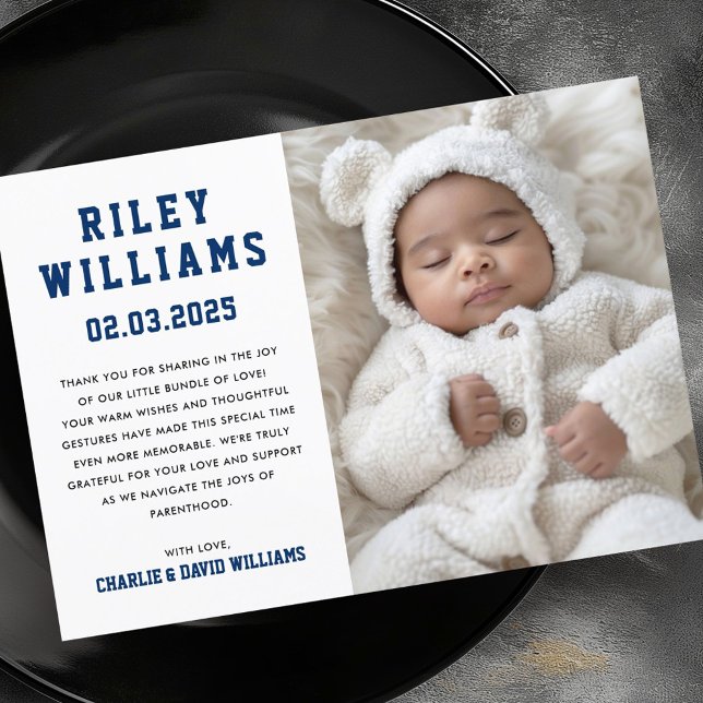 Anuncio nacimiento de una foto del recién nacido (New baby photo birth announcement)