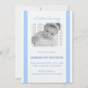 Anuncio Nacimiento del niño pequeño azul claro