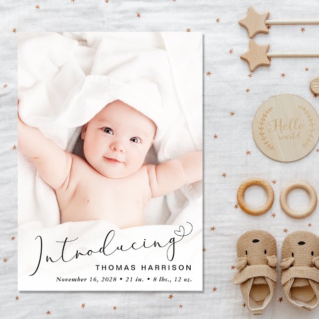 Anuncio Niño que presenta el nacimiento del Collage de fot (Personalize with a photo that captures the beauty and innocence of your newborn)