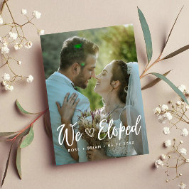 Anuncio Nos Fugamos Elegante Foto de Boda con Letra Blanca
