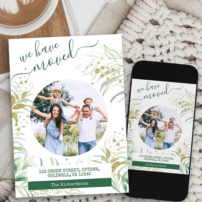 Anuncio Nos Hemos Mudado Elegantes Foliage Verde Oro (round photo new address card available printed or as printable digital download)