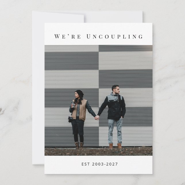 Anuncio Officially Divorced Modern Announcement Photo Card (Anverso)