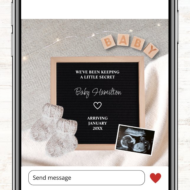 Anuncio Pequeño ultrasonido secreto foto embarazo de invie (winter photo pregnancy announcement card ultrasound sonogram little secret snowflake)