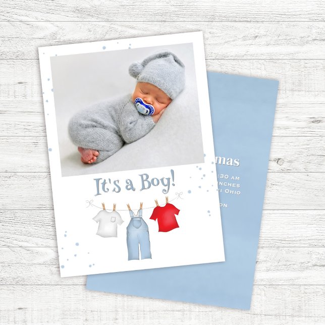 Anuncio Personalizado de la línea de ropa de foto de Blue  ("It's a boy" custom photo baby boy birth announcements.)