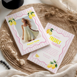 Anuncio Rayas rosadas de limón recién graduadas