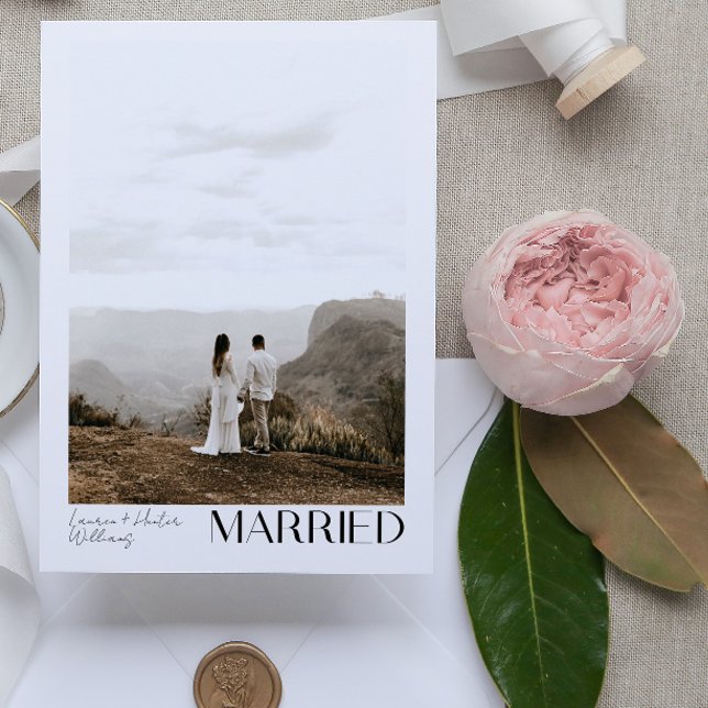 Anuncio Recepción de matrimonio simple casada con 3 guione (Wedded Bliss! Join Our Post-Wedding Bash 🥂🎉 [Customize Here])