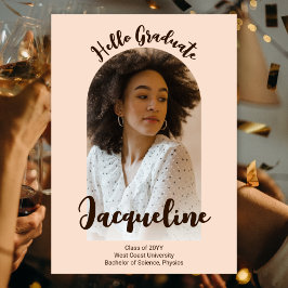 Anuncio Retro Hola Graduado 2025 Melocotón Script Arco Fot