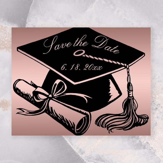 Anuncio Rosa de graduación Diploma de tapón de oro Salven  (Rose Gold Graduation Save the Date with a Black Grad Cap)