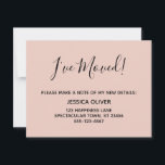 Anuncio Simple, Bonito "Me he mudado" Rubor Pink<br><div class="desc">Mantén a tus amigos y familiares al día con tu nueva dirección usando estas sencillas y elegantes tarjetas de alojamiento. Las notas versátiles dicen "¡Me he mudado!" en la parte delantera y "¡Quédate en contacto!" en la parte trasera, usando un tipo de letra de escritura moderno, informal y manuscrita. Utilice...</div>