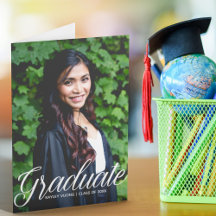 Título de graduada chic en blanco superpuesto foto