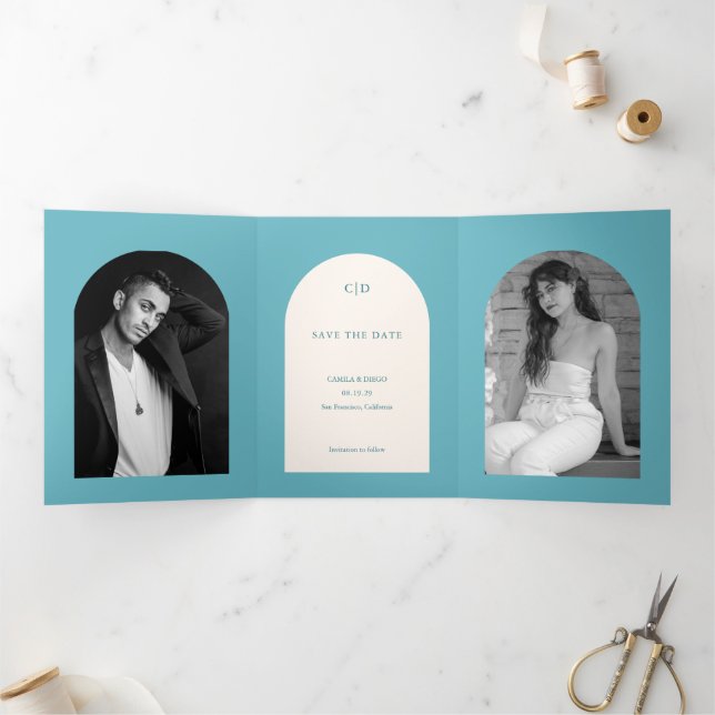 Anuncio Tríptico Arco de Foto de Boda en Aqua Teal Guardar la Fecha (Interior)