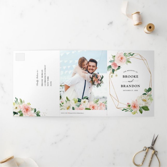 Anuncio Tríptico Boda Botánica Floral Rosa Bonito Pastel Rosado (Exterior)