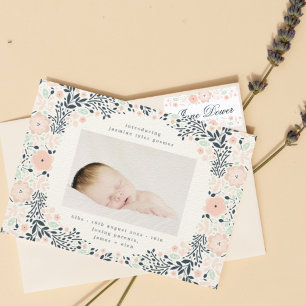 Anuncio wreath de marco pastel floral Fotoparto de bebé