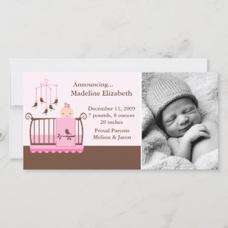 Anuncios de nacimiento de foto de niña bebé