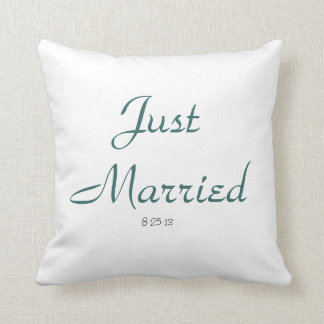 Apenas almohada casada