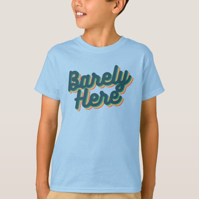 Apenas aquí / camiseta azul (Anverso)