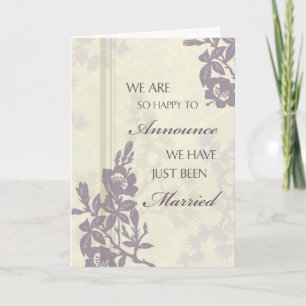 Apenas tarjeta casada floral púrpura de la