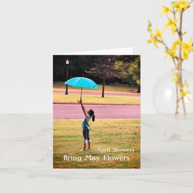 April Showers Trae la tarjeta de saludo de las flo (flor amarilla)