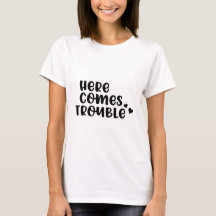 Aquí viene la camiseta problemática