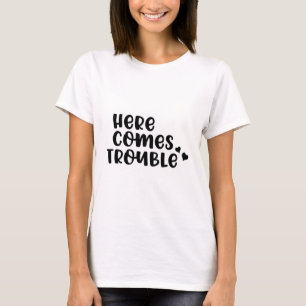 Aquí viene la camiseta problemática
