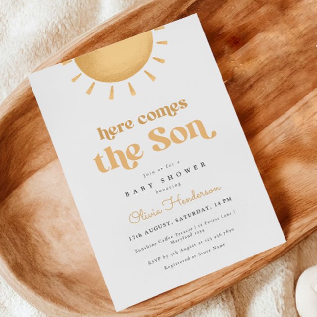 Aquí viene la invitación al Baby Shower amarillo d (Subido por el creador)