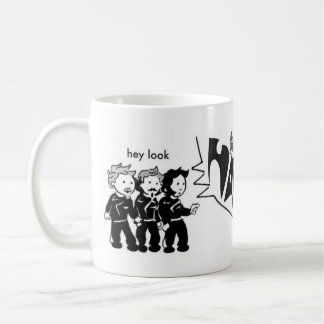 Aquí viene la taza de HardArt