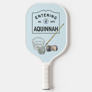 Aquinnah clavando la raqueta de bola de picnic con