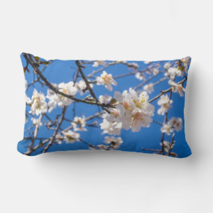Árbol de flores arroja almohadas